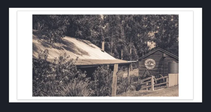 18E-20-RETRO-VINTAGE-FILM-PHOTO-EFFFECT-BLACK-AND-WHITE-PHOTOS-L1017468-Coal-Creek-Korumbura-2019