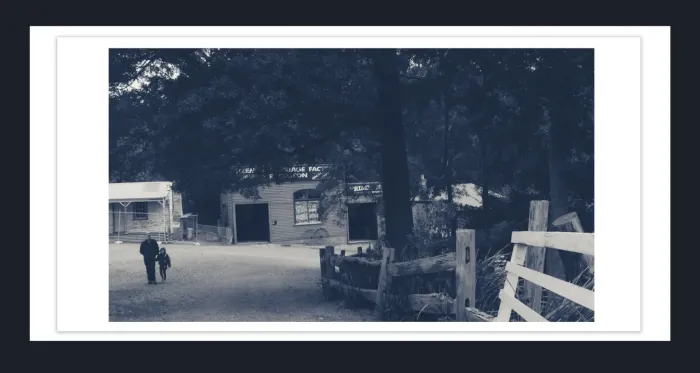 18E-26-RETRO-VINTAGE-FILM-PHOTO-EFFFECT-BLACK-AND-WHITE-PHOTOS-L1017492-Coal-Creek-Korumbura-2019