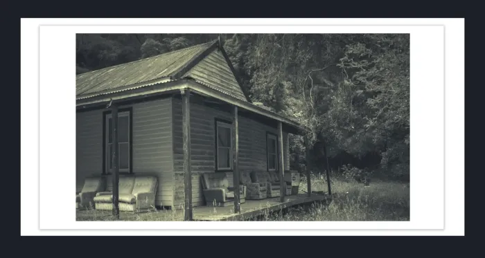 18E-3-RETRO-VINTAGE-FILM-PHOTO-EFFFECT-BLACK-AND-WHITE-PHOTOS-L1017928-Walhalla-VIC-2019-