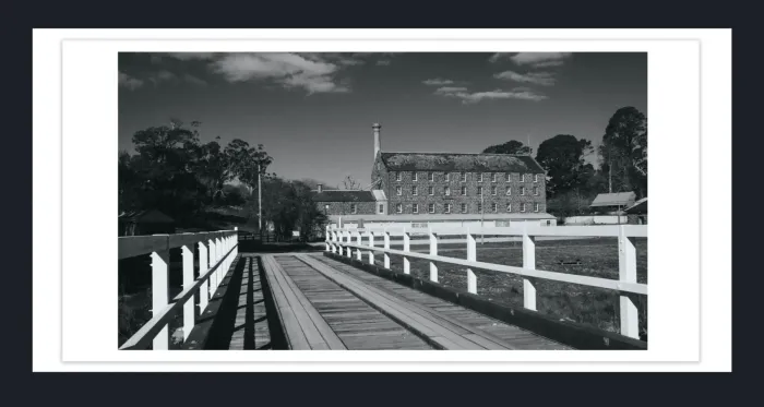 18E-35-RETRO-VINTAGE-FILM-PHOTO-EFFFECT-BLACK-AND-WHITE-PHOTOS-L1017160-Mill-House-Ballarat-2019