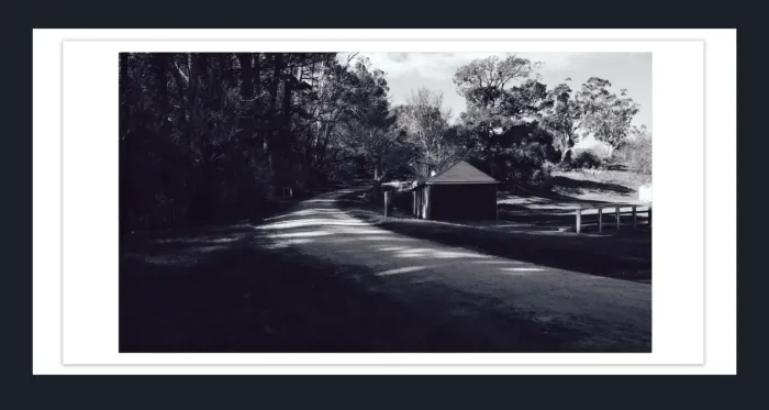 18E-37-RETRO-VINTAGE-FILM-PHOTO-EFFFECT-BLACK-AND-WHITE-PHOTOS-L1017168-Mill-House-Ballarat-2019
