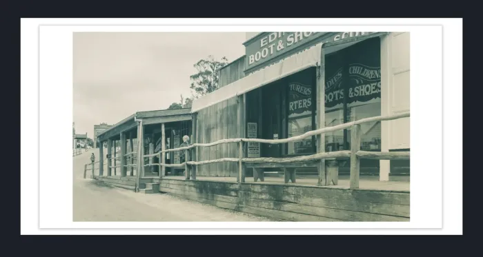 18E-62-Vintage-Photos-for-Sale-Retro-prints-BLACK-AND-WHITE-PHOTOS-L1026486-Sovereign-Hill-Ballarat-2015