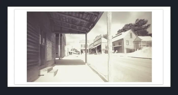 18E-71-Collectable-Vintage-Photographs-for-sale-BLACK-AND-WHITE-PHOTOS-L1026562-Sovereign-Hill-Ballarat-2015